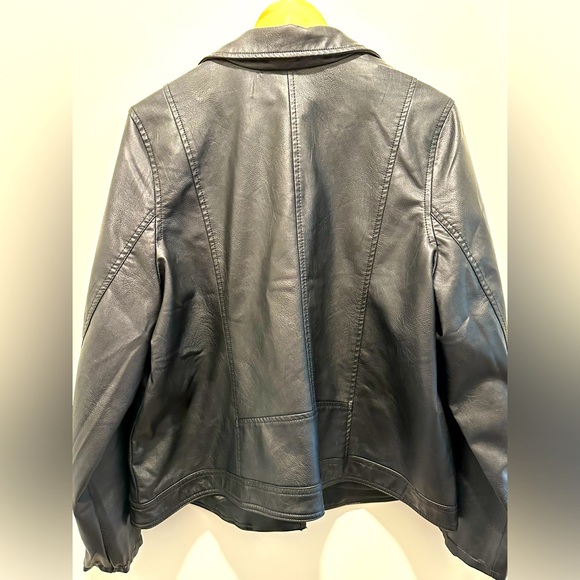 Reitmans Faux Leather Jacket - Picture 8 of 9